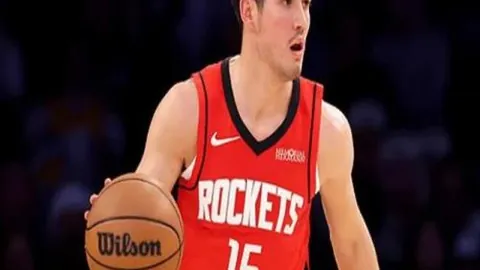 B席七年荣耀路：英超豪门六冠传奇，梦想之旅续写新篇章